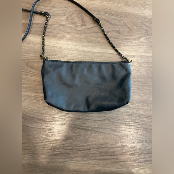 Elliott Lucca Genuine Leather Crossbody Bag - Picture 2 of 11